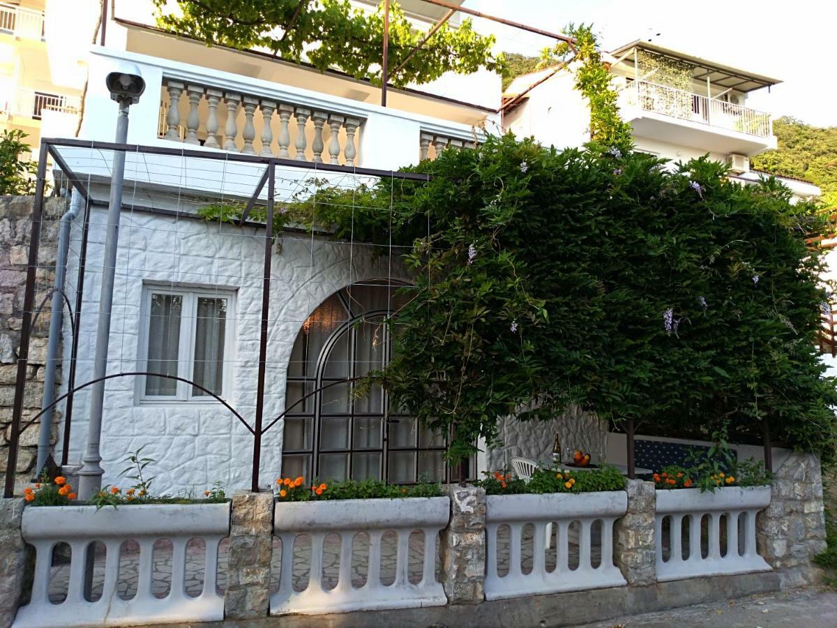Apartmani Jovanovic Petrovac Exterior photo